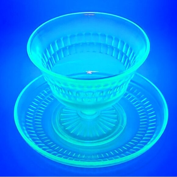 Vintage Hocking Glass Roulette Many Windows Uranium Green Sherbet & Saucer - Picture 1 of 8